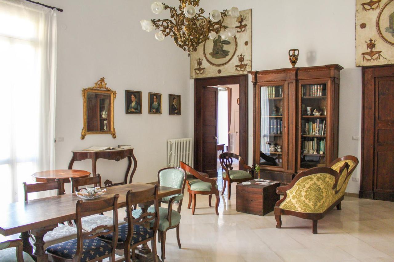 B&B Palazzo Sambiasi Lecce Extérieur photo